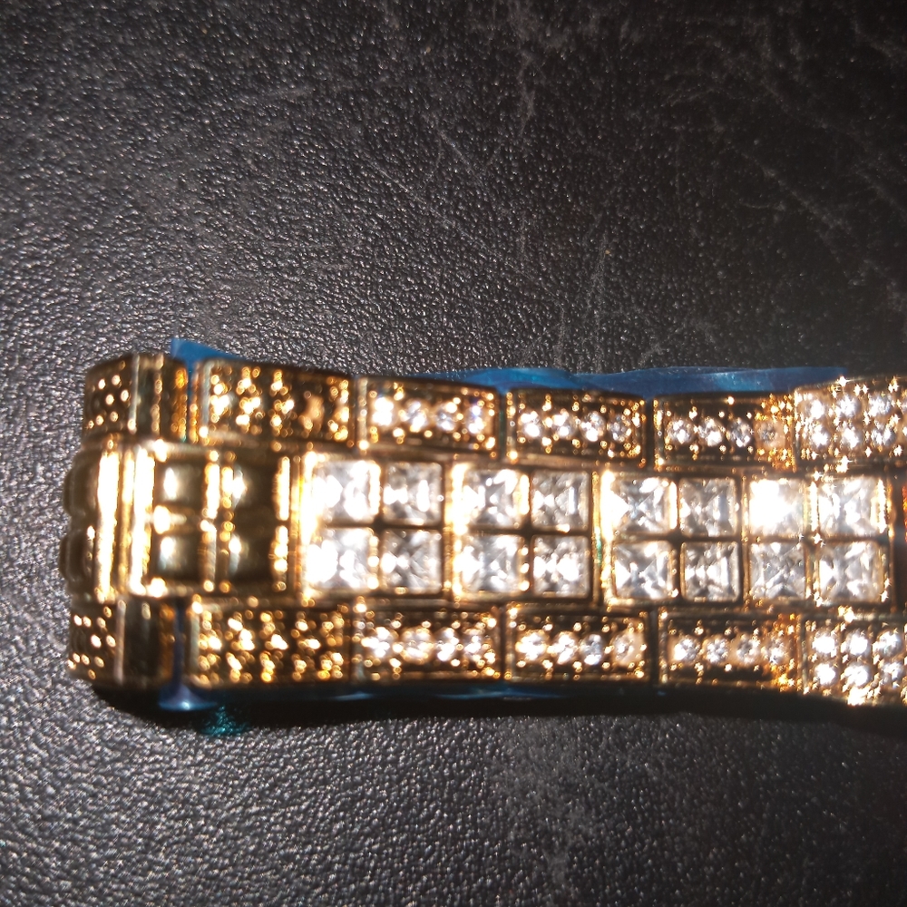 Watch - Picture 4 of 5